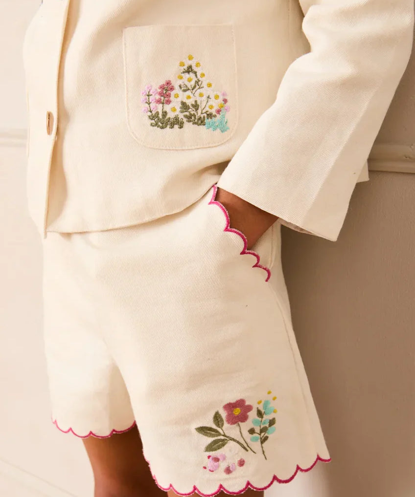 Wildflower Embroidered Scallop Edge Shorts in Cream