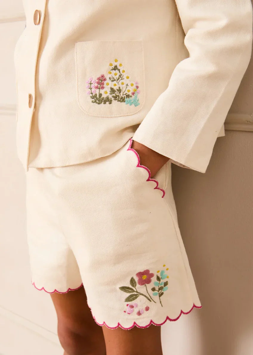 Wildflower Embroidered Scallop Edge Shorts in Cream