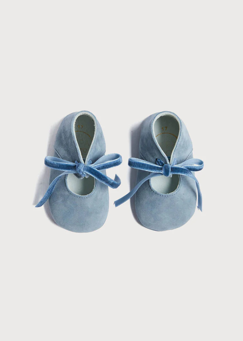 Suede Velvet Ribbon Pram Shoes in Blue