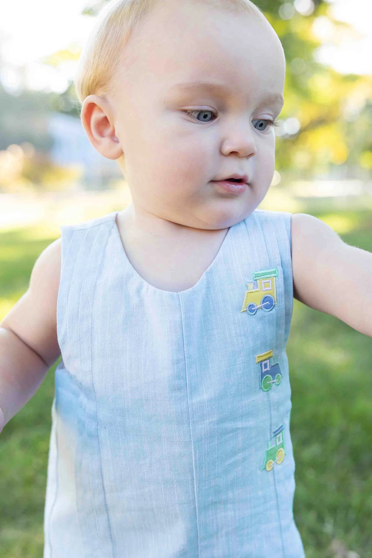 Linen Look Shortall With Trains