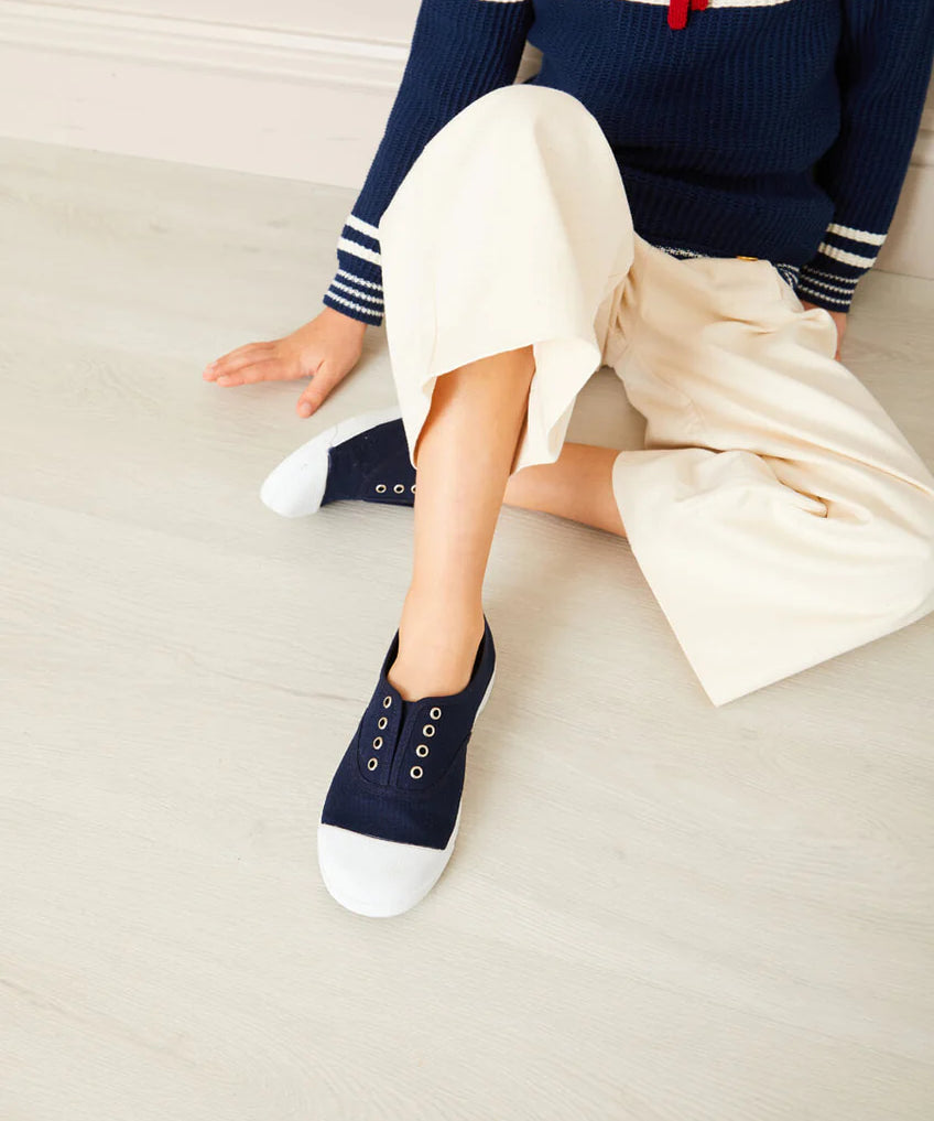 Canvas Plimsolls in Navy