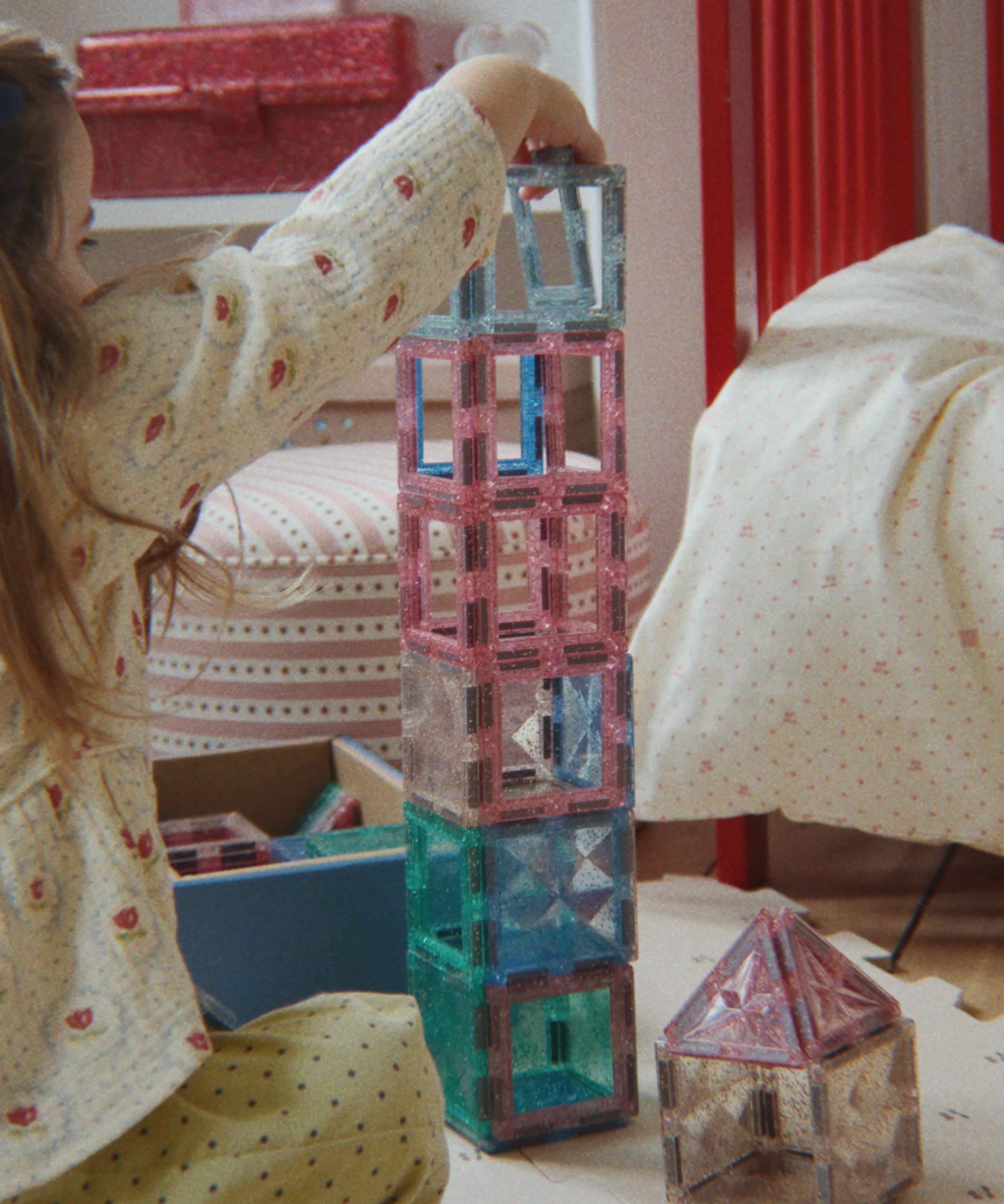 Konges Slojd 100 Piece Magnetic Tiles