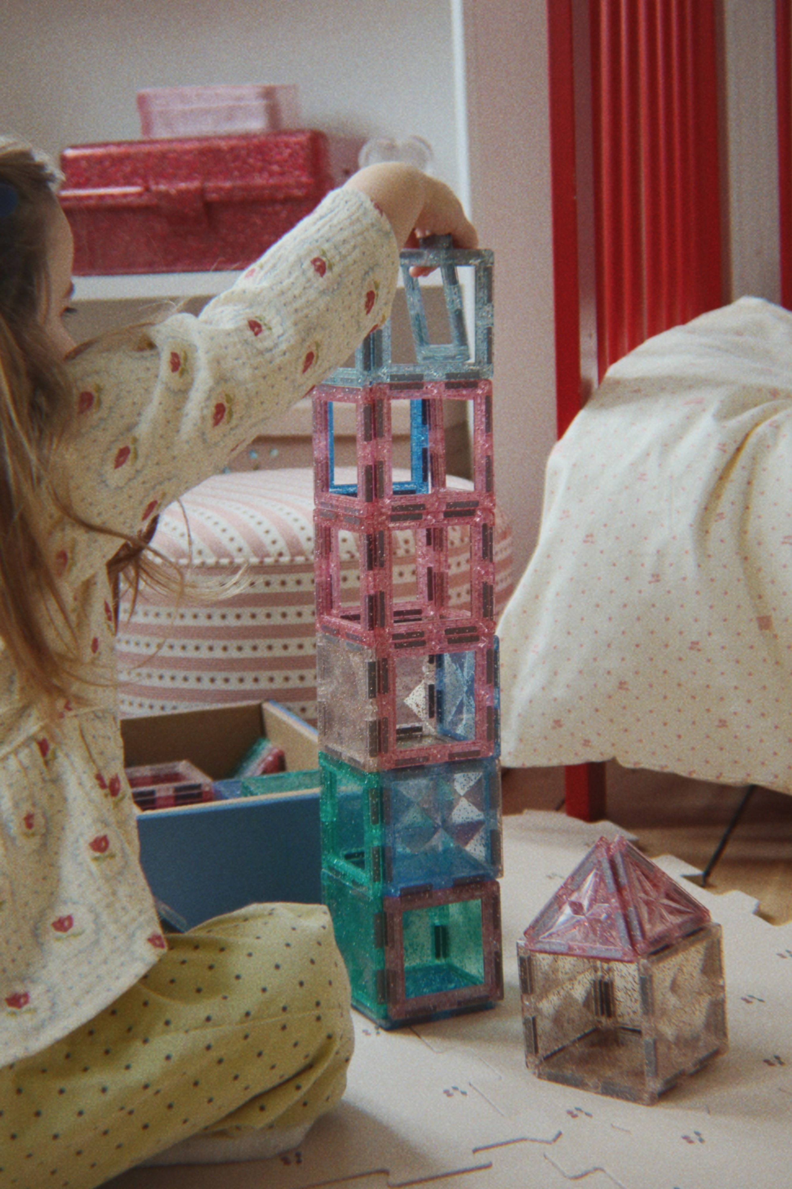 Konges Slojd 100 Piece Magnetic Tiles